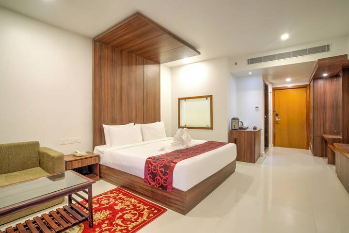 Room 13 of 36