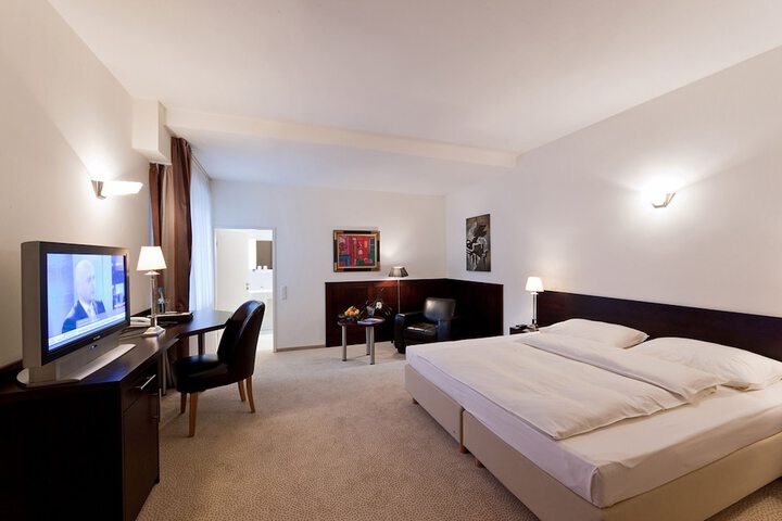 Room 14 of 46