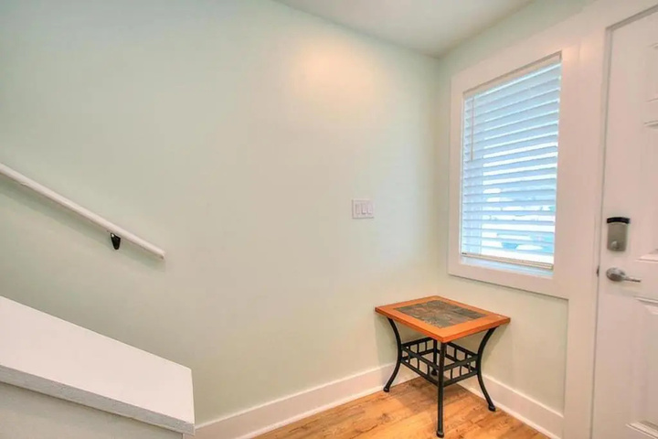 Room 12 of 21