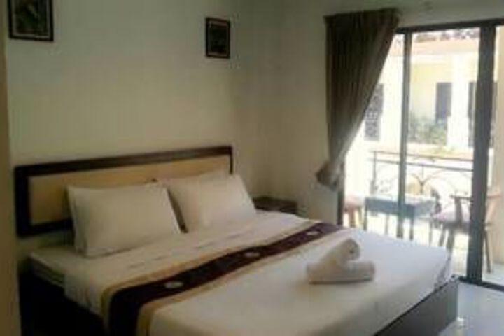 Room 17 of 30