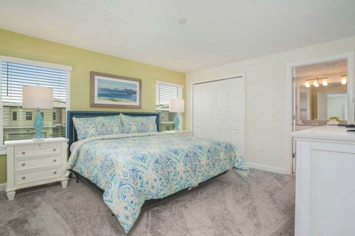 Room 8 of 24