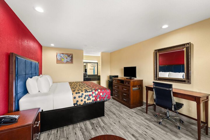 Room 14 of 24