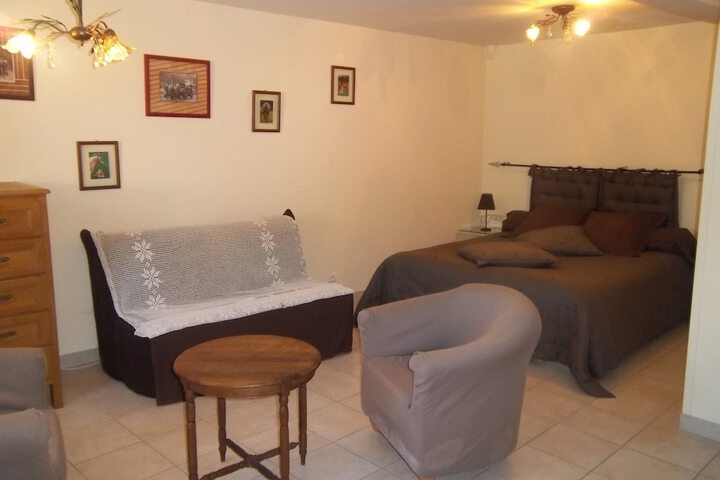 Room 16 of 19