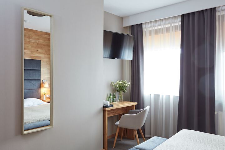 Room 47 of 86