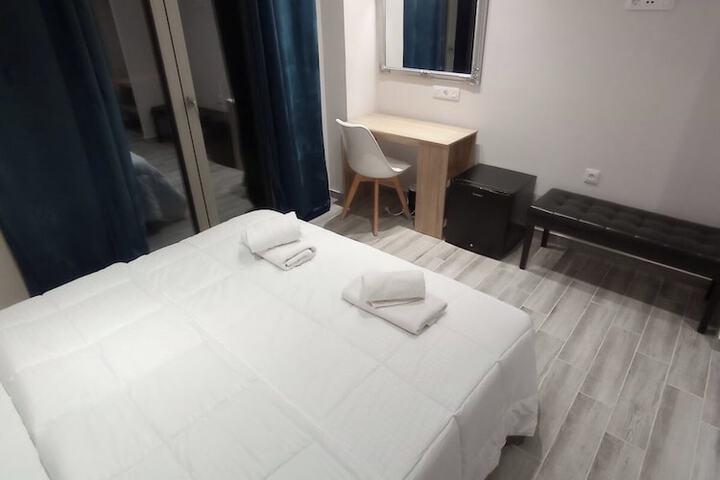 Room 6 of 26
