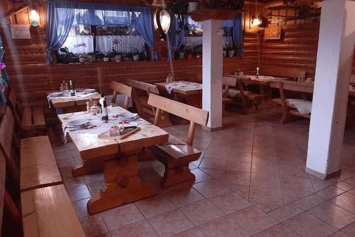 Dining 30 of 56