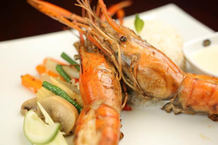 Dining 52 of 58