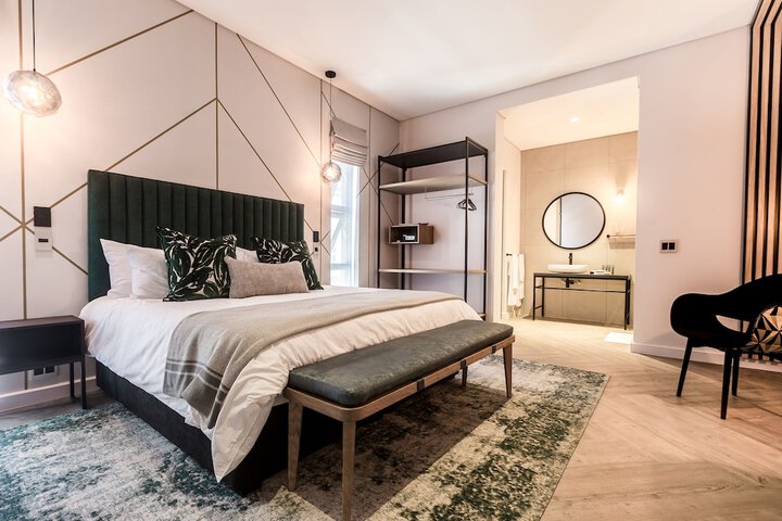 Room 21 of 46