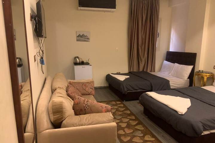 Room 11 of 29