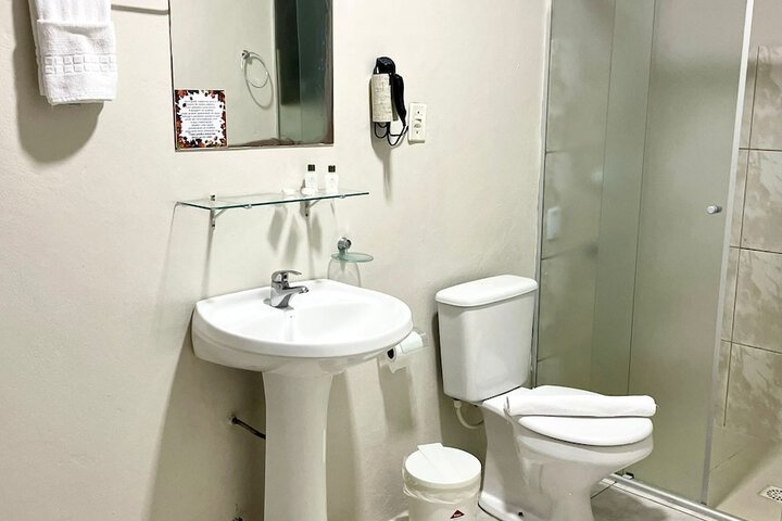 Room 32 of 45