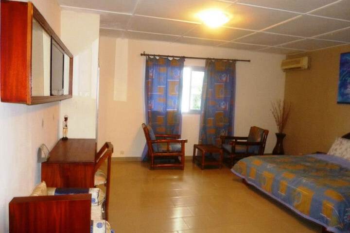 Room 6 of 7