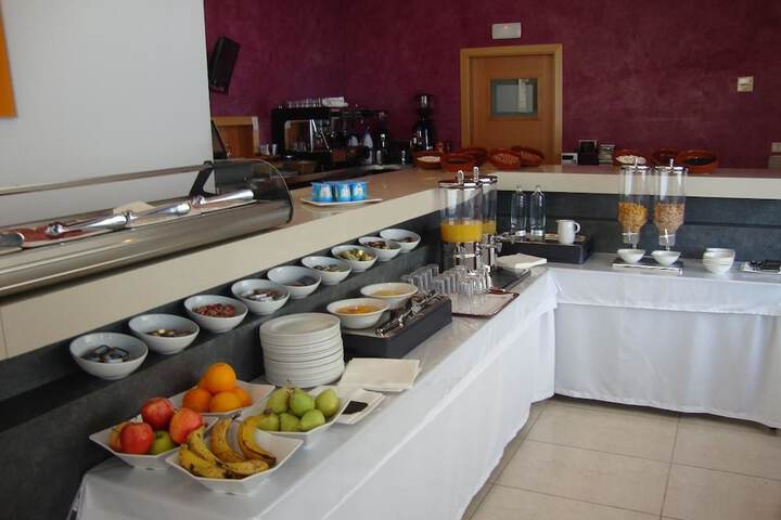 Breakfast/Coffee Service 33 of 39