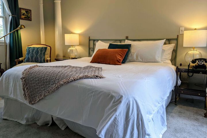 Room 44 of 258