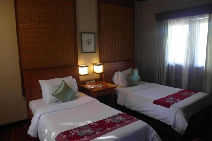 Room 4 of 46