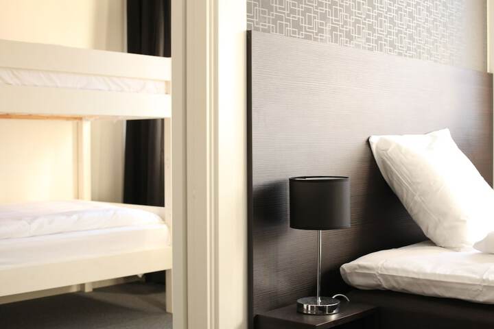 Room 7 of 34