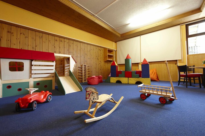 Childrens Activities 45 of 74