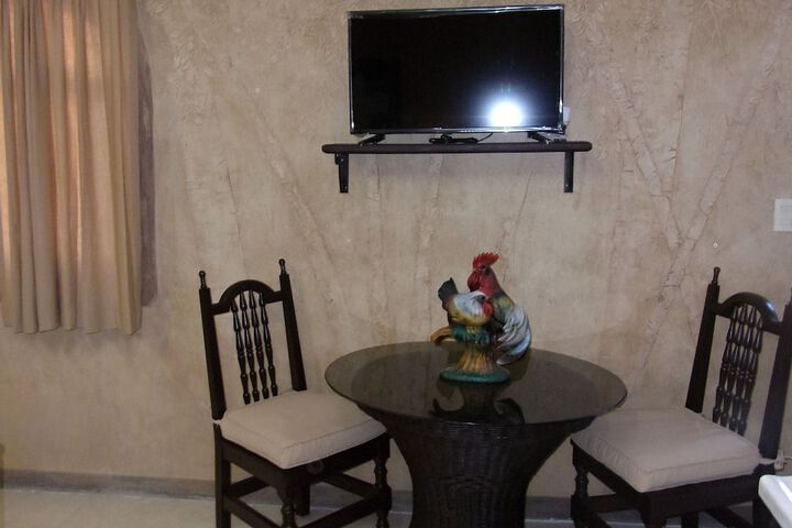 Room 28 of 68