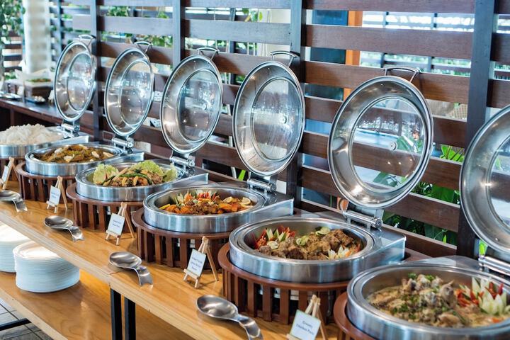 Dining 40 of 51