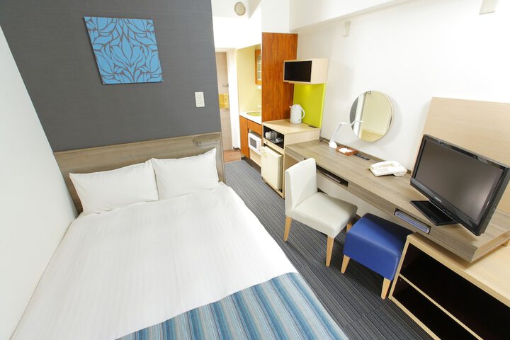 Room 12 of 43