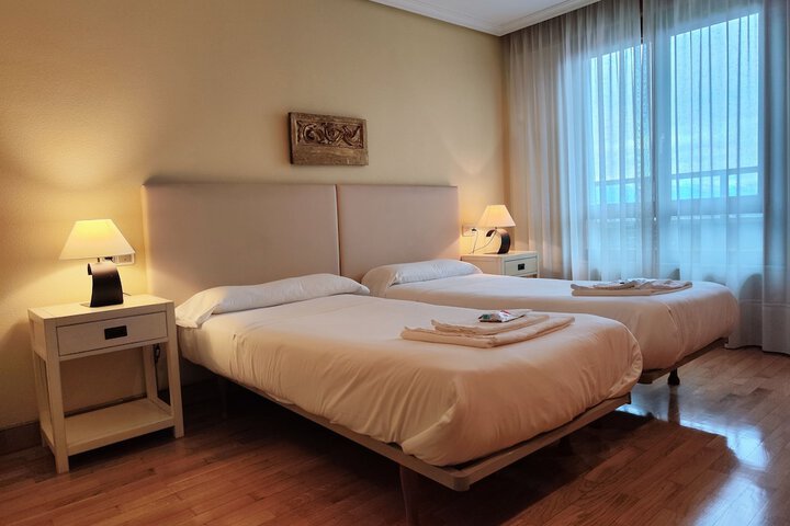 Room 12 of 124