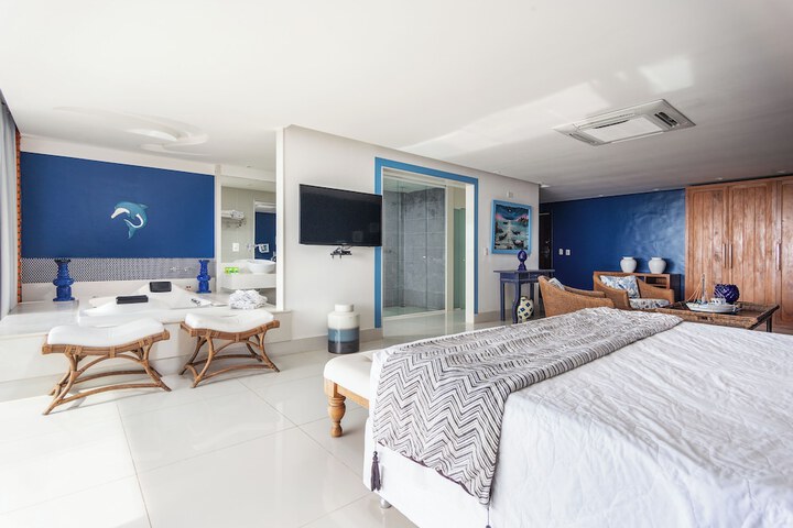 Room 44 of 132