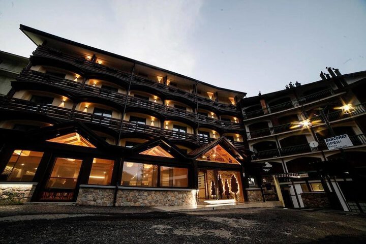 Hotel 32 of 35