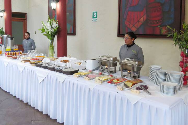 Breakfast/Coffee Service 20 of 44