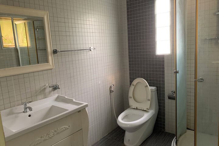 Room 167 of 195