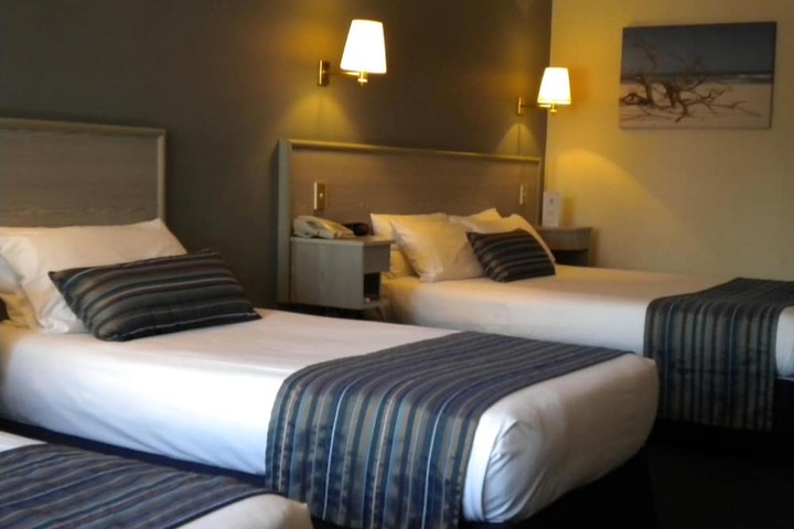 Room 15 of 37