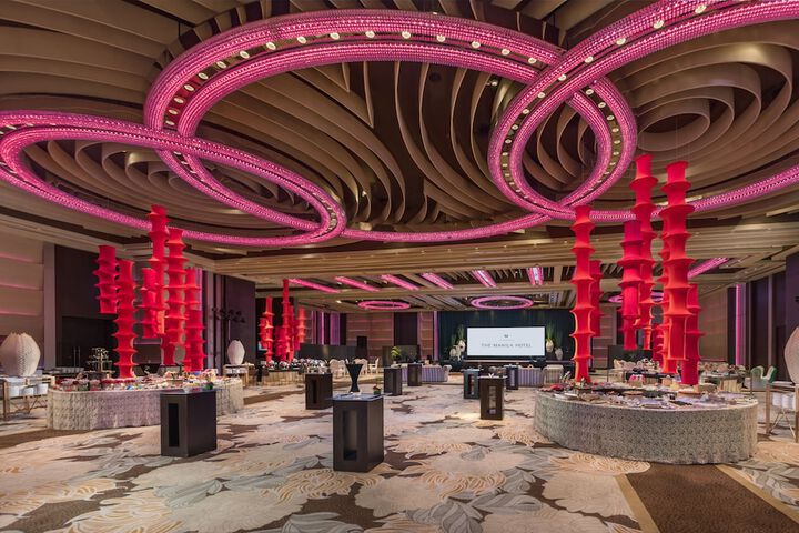 Ballroom/Hall 69 of 77
