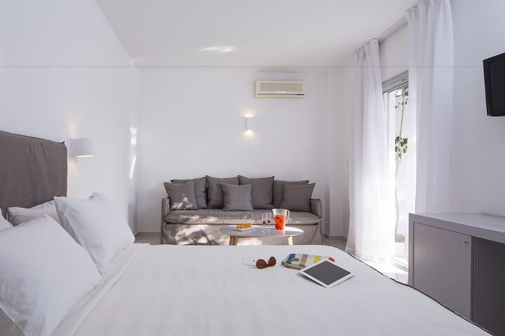Room 4 of 111