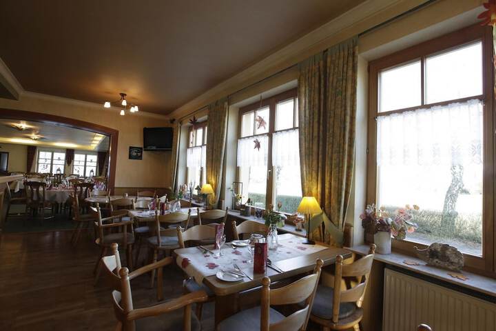 Dining Photos