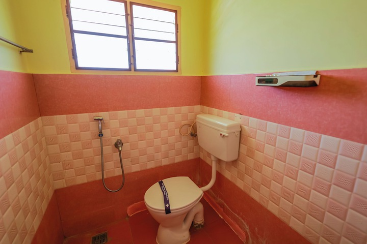 Room 70 of 79