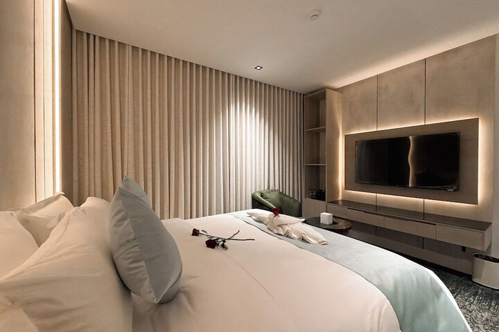 Room 12 of 48