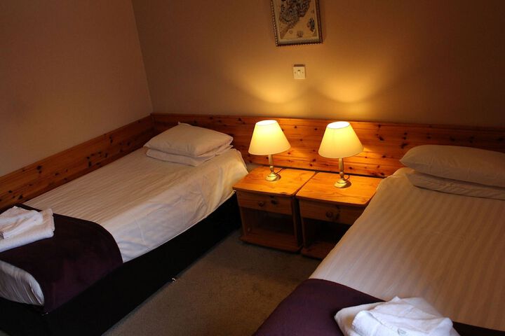 Room 17 of 112
