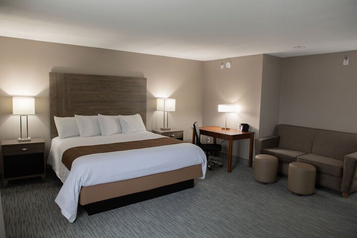 Standard | King Bed (3 of 6)
