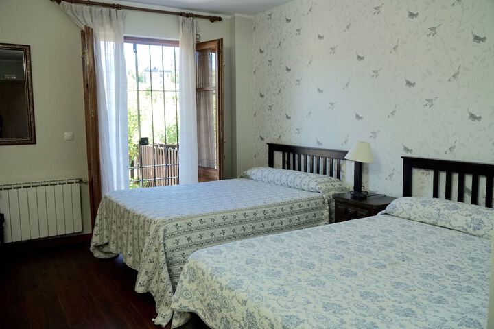 Room 7 of 32