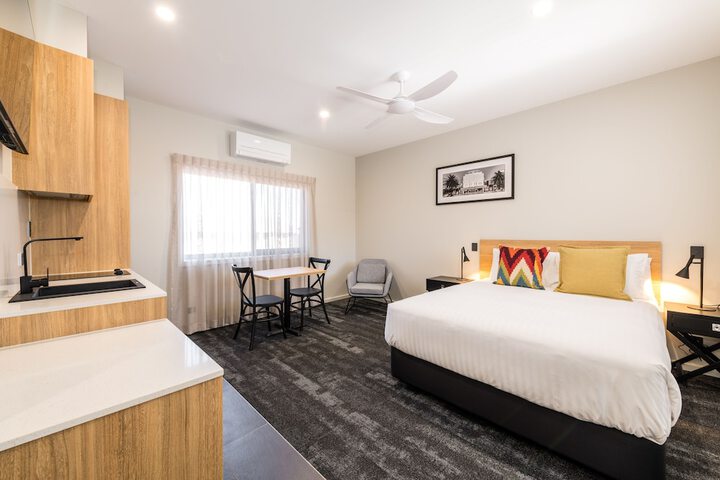 Room 5 of 27