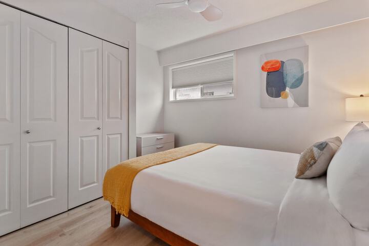 Room 3 of 87