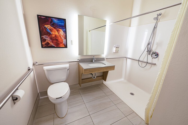 1 Queen Studio Suite (1 of 14)