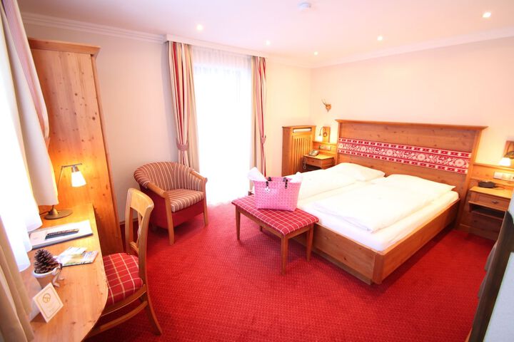 Room 4 of 62