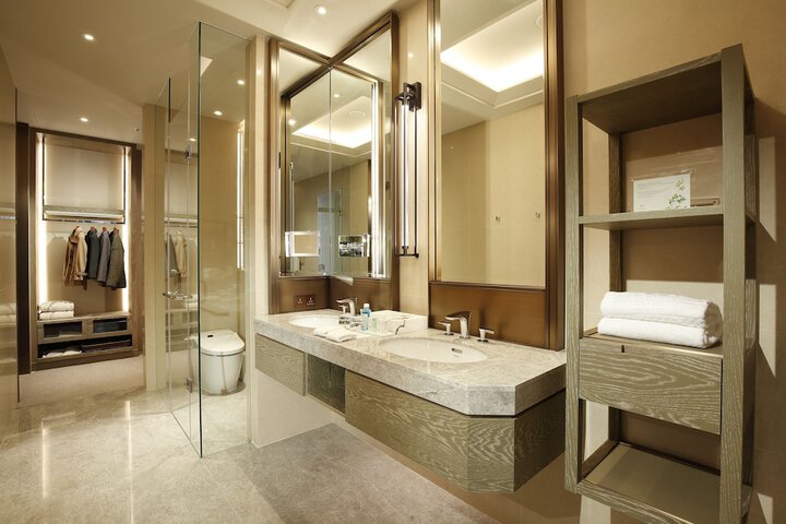 Clean Restrooms