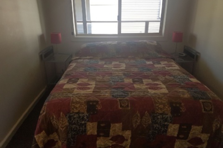 Room 384 of 792