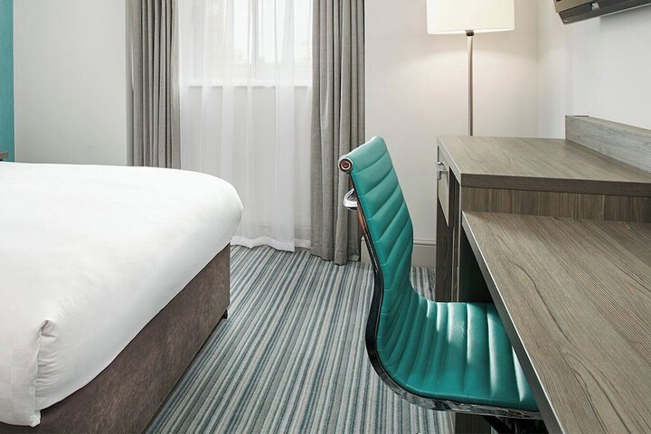 Room 13 of 52