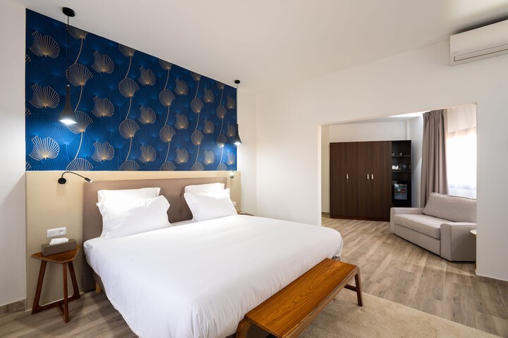 Room 14 of 51