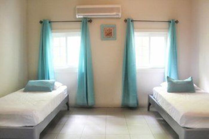 Room 9 of 15