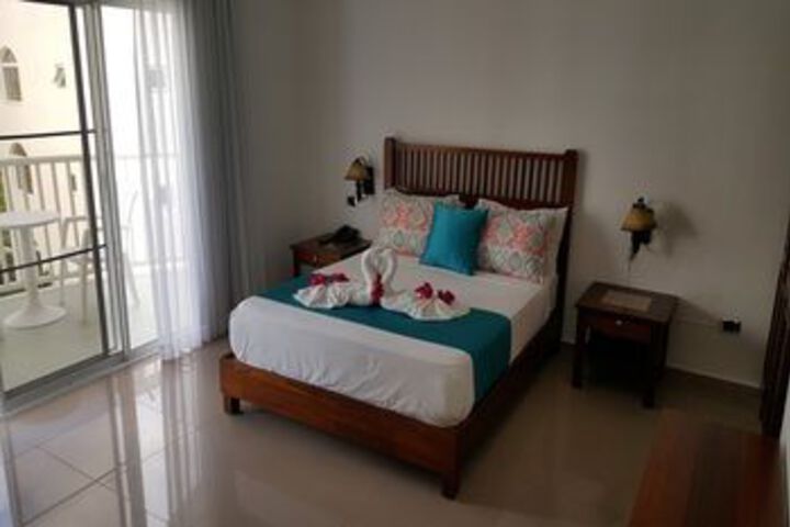 Room 7 of 19