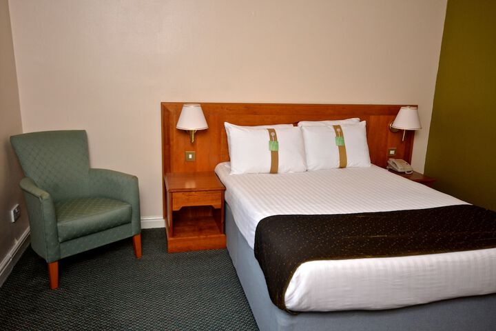 Room 13 of 81