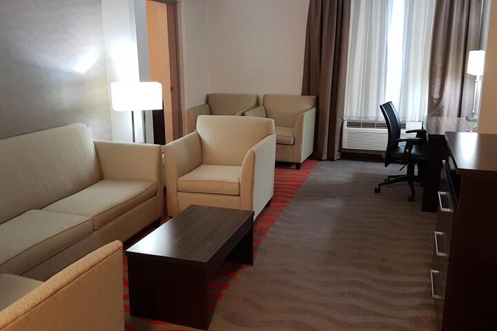 1 King Bed Junior Suite Sofa Bed (6 of 9)