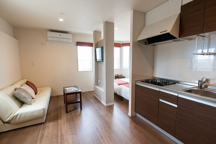 Room 11 of 35
